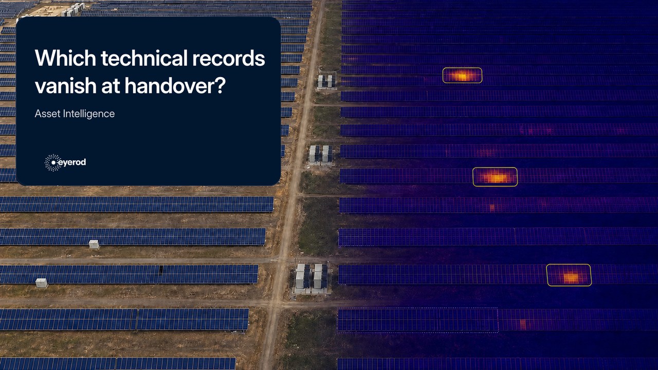Aerial view of a solar plant, half rendered as RGB and half as a thermal layer, with findings marked on the module rows